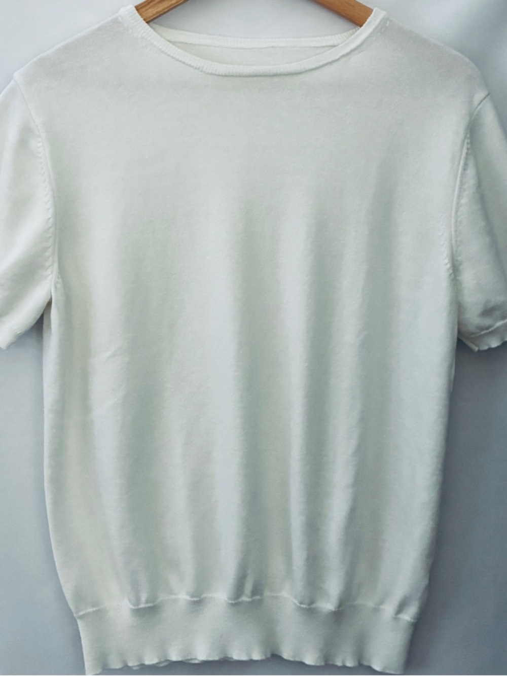 Classic Women's Scoop Neck Sweater – White